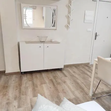 Apartment Holidays2malaga Velarde Cerca Hospital Civil Y Centro